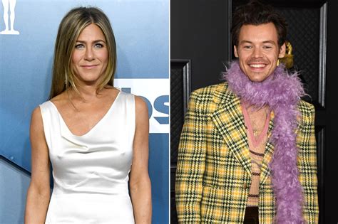 Jennifer Aniston Wears Same Suit as Harry Styles: pics 